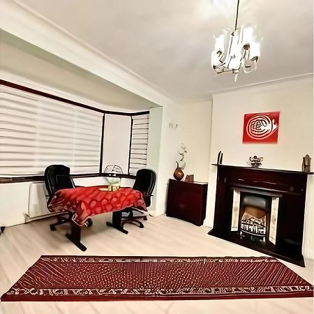 Beautiful Double En-Suite Room, Separate Entrance, Ilford, Central Line Gants Hill, Free Parking Zewnętrze zdjęcie