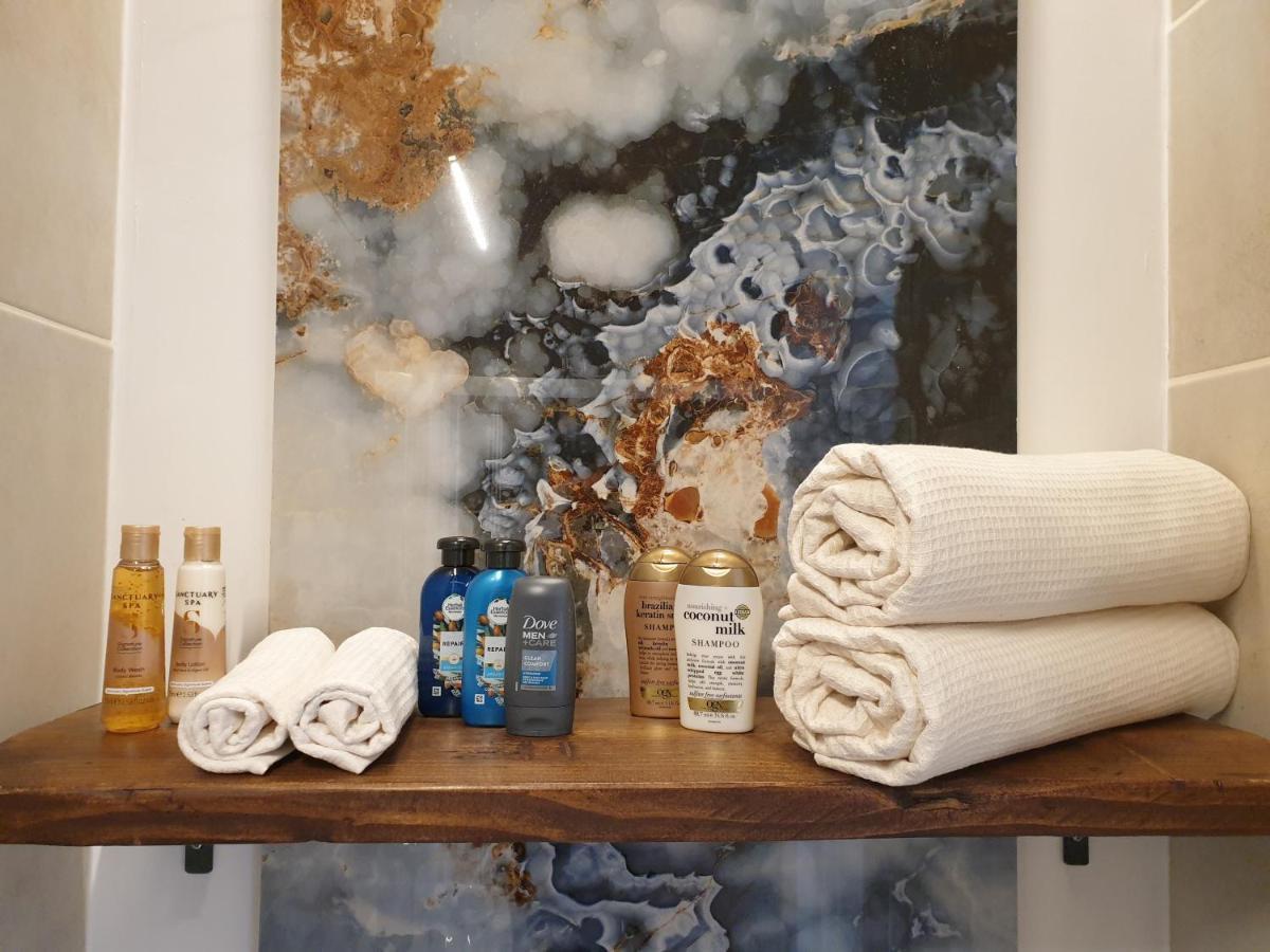Beautiful Double En-Suite Room, Separate Entrance, Ilford, Central Line Gants Hill, Free Parking Zewnętrze zdjęcie